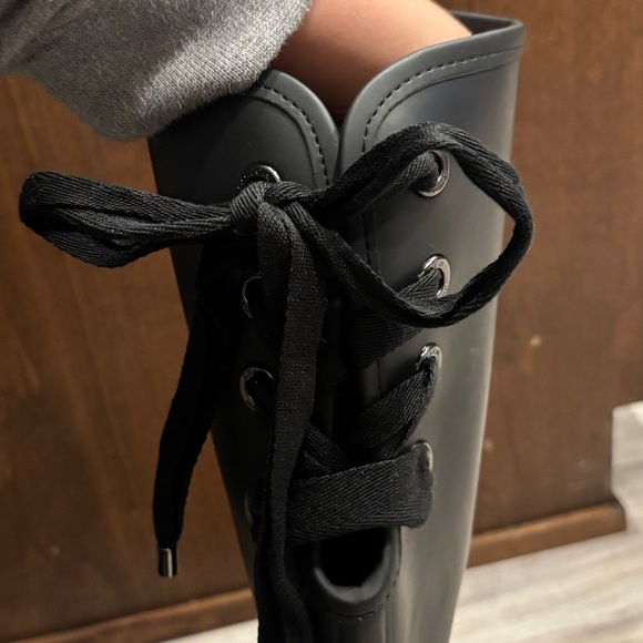 COACH TRISTEE SIGNATURE MATT BLACK WATERPROOF LACE-UP RAIN BOOTS - Picture 8 of 9